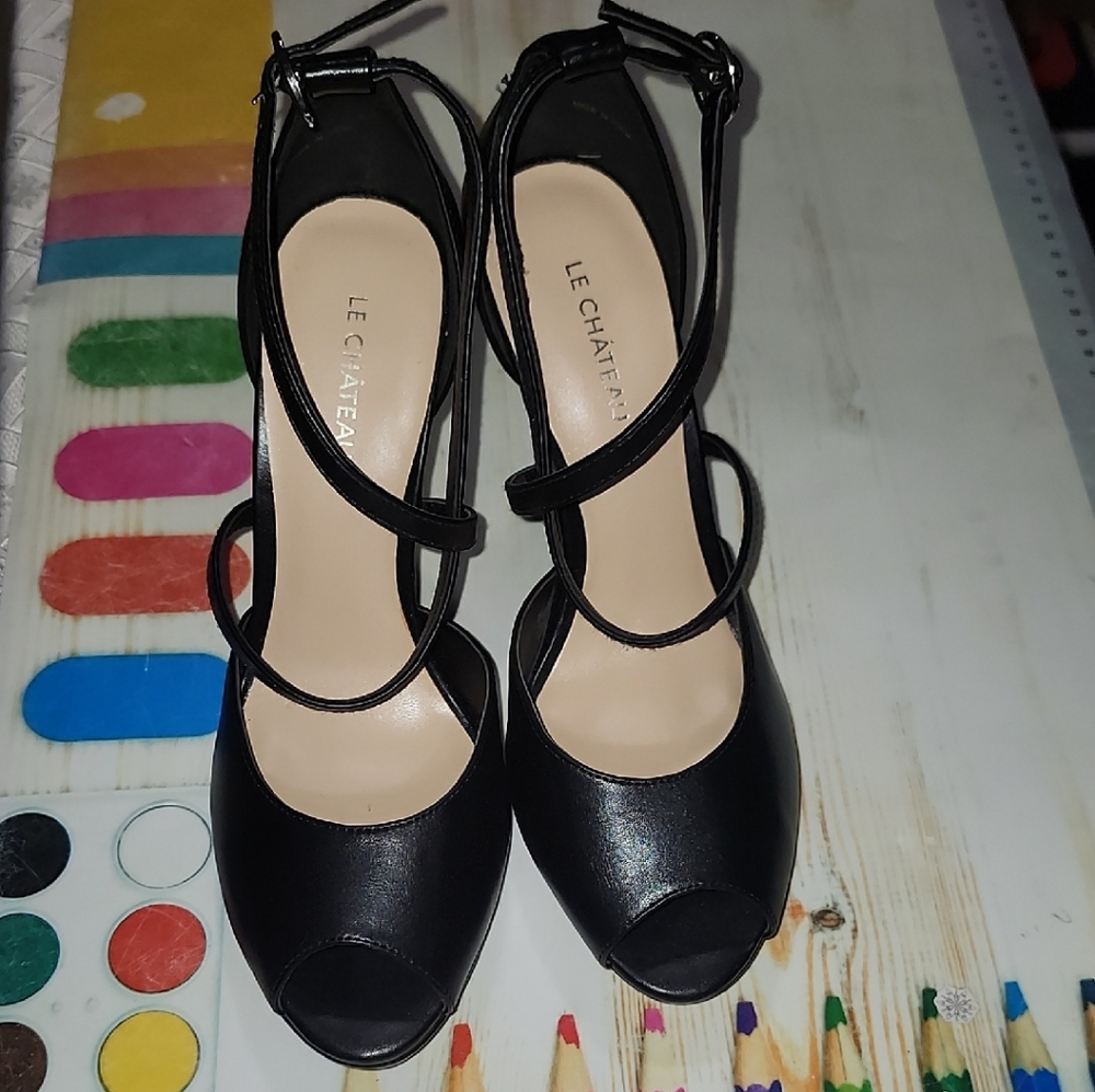 Le Chateau Black Elegant Heels